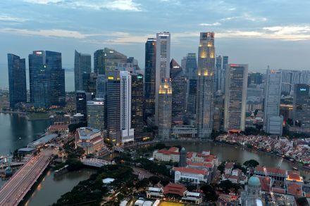 Experts warn against sky-high bids for land